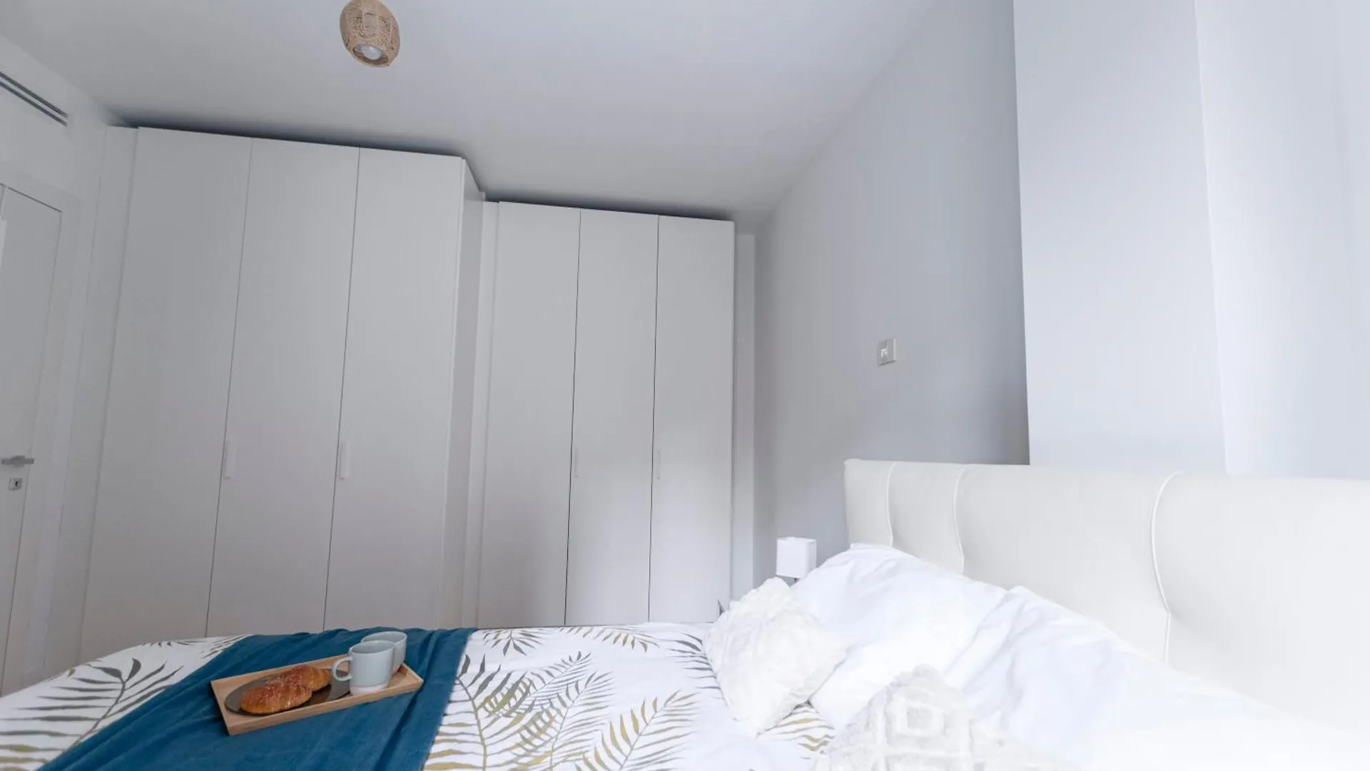 Luxury Apartment - Principe Eugenio 3 Milan Italy