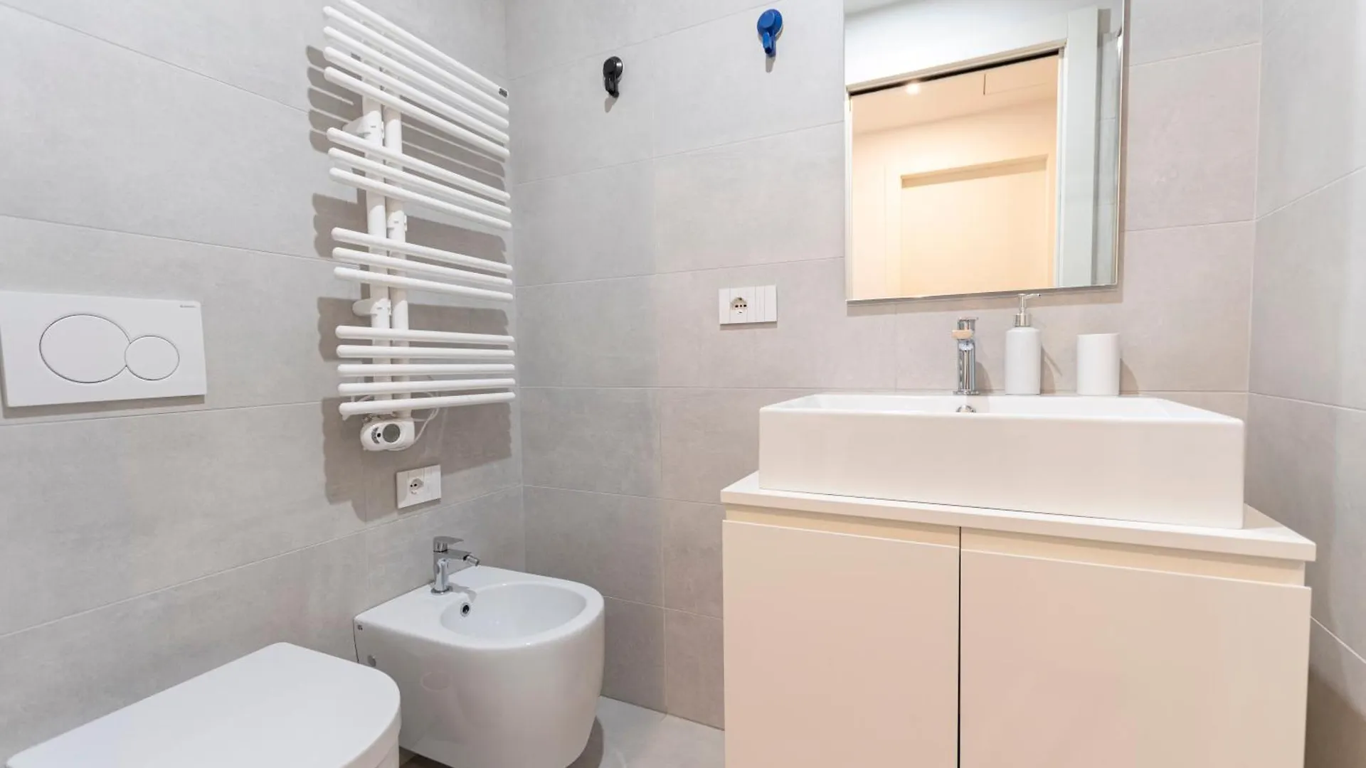 Luxury Apartment - Principe Eugenio 3 Milan